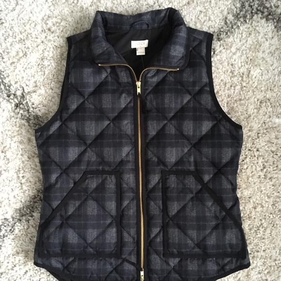 (SOLD) J. Crew excursion vest NWT - Picture 3 of 5
